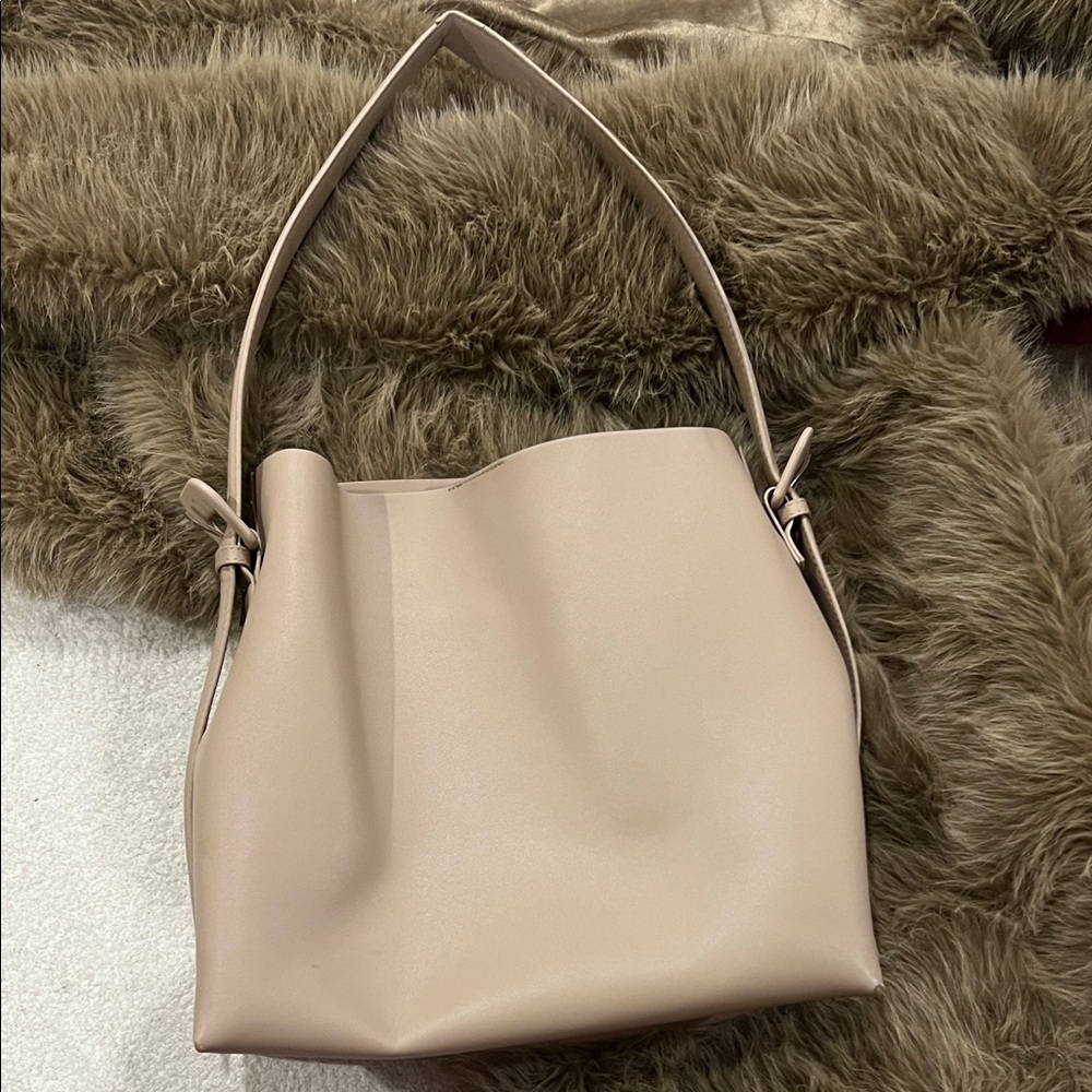 Mango Cream Shoulder Bag